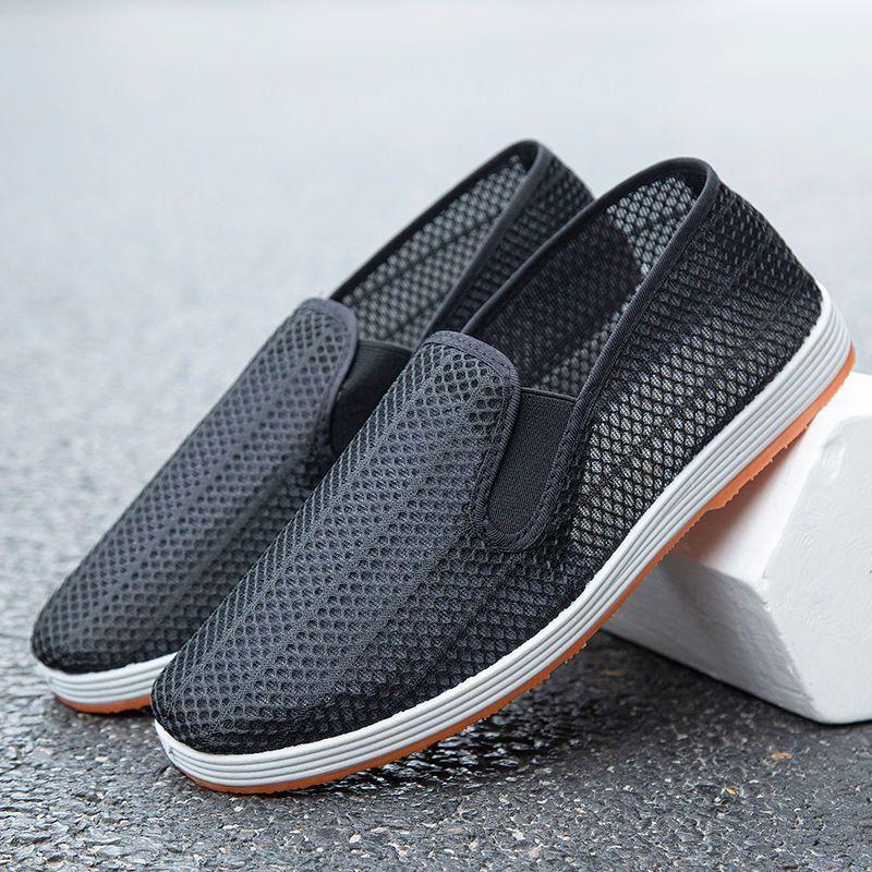 

Старі пекінські тканинні туфлі літні сітчасті дихаючі чорні тканинні туфлі ретро для середнього та похилого віку легкі дихаючі повсякденні м якопідошвні татові туфлі 45