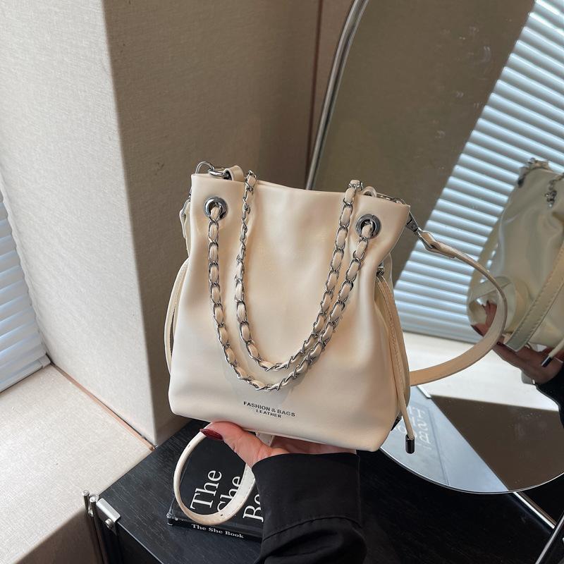 Niche design chain bag women's new simple bucket bag fashion versatile shoulder messenger bag tide