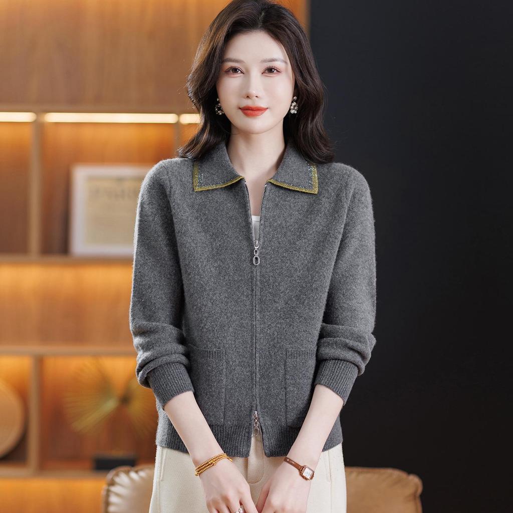 100% Pure Wool Women's Zipper Stand Collar Sweater Coat for Spring and Autumn/Winter Warmth, Ideal for Mid-Aged and Elderly