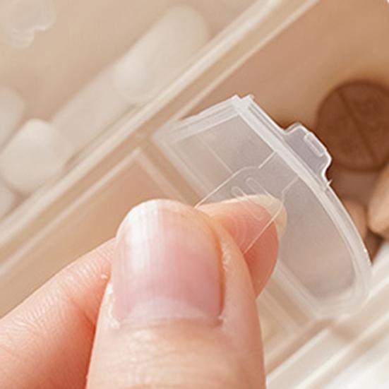 7 Grids Pill Organizer Box with Silicone Seal Portable Mini Medicine Storage for Travel And Daily Use Moisture Proof Weekly Pill Case Jewelry Holder