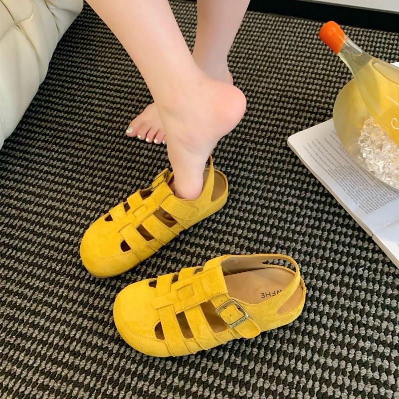 

Thick-bottomed women s baotou half slippers summer wear new versatile hole sandals 35