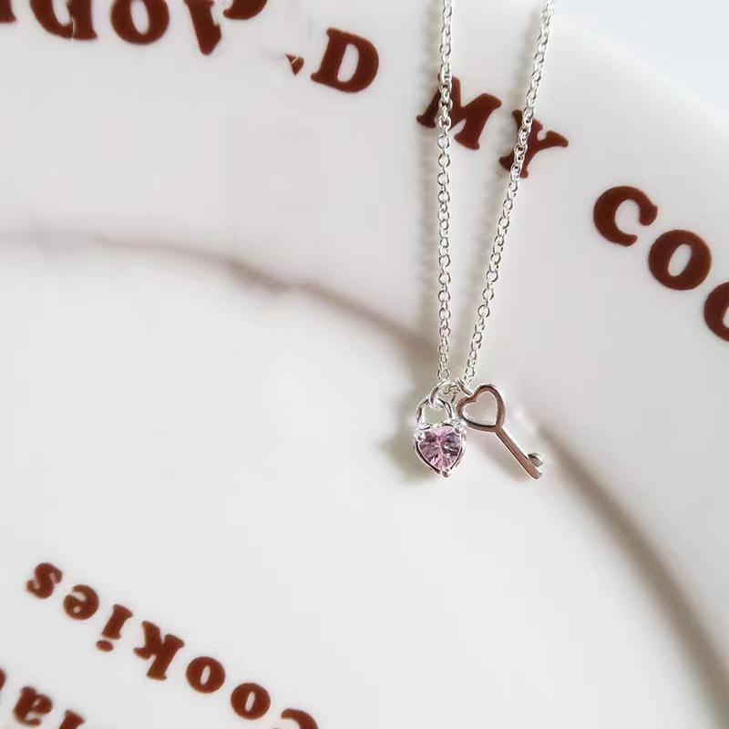 

Ожерелье Love Key, женская легкая роскошь, изысканная и милая, милая цепочка на ключицу, универсальные аксессуары Niche, подарки Tide для подруг