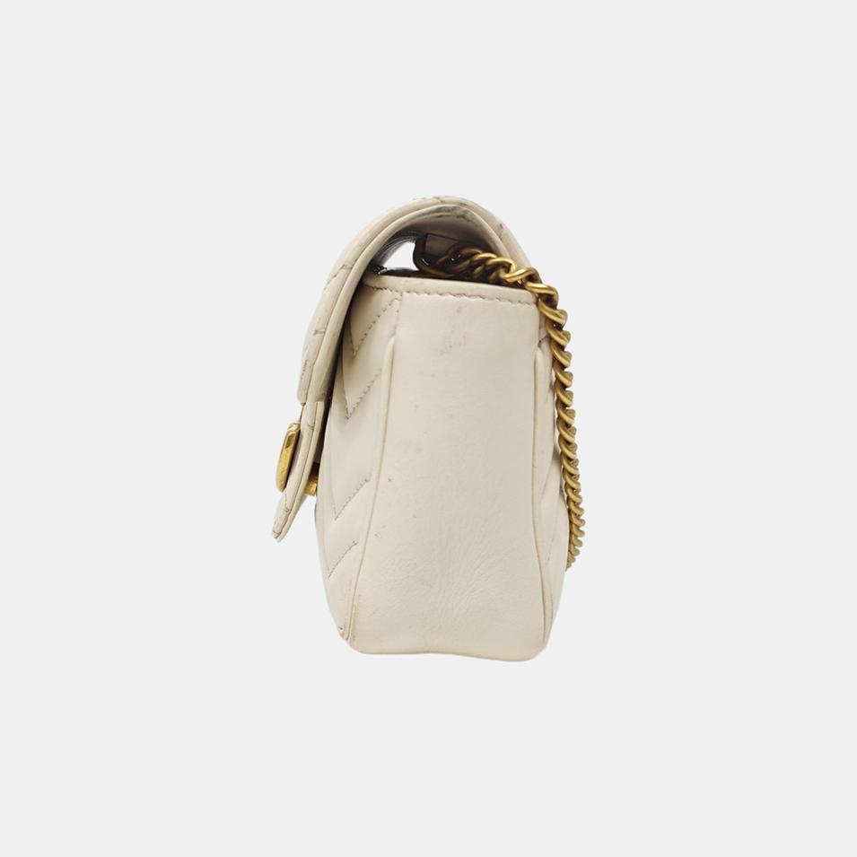 [Pre-Owned] GG Marmont Gold Logo Distressed Quilted Leather Mini Crossbody Bag - Good #1OSS75K