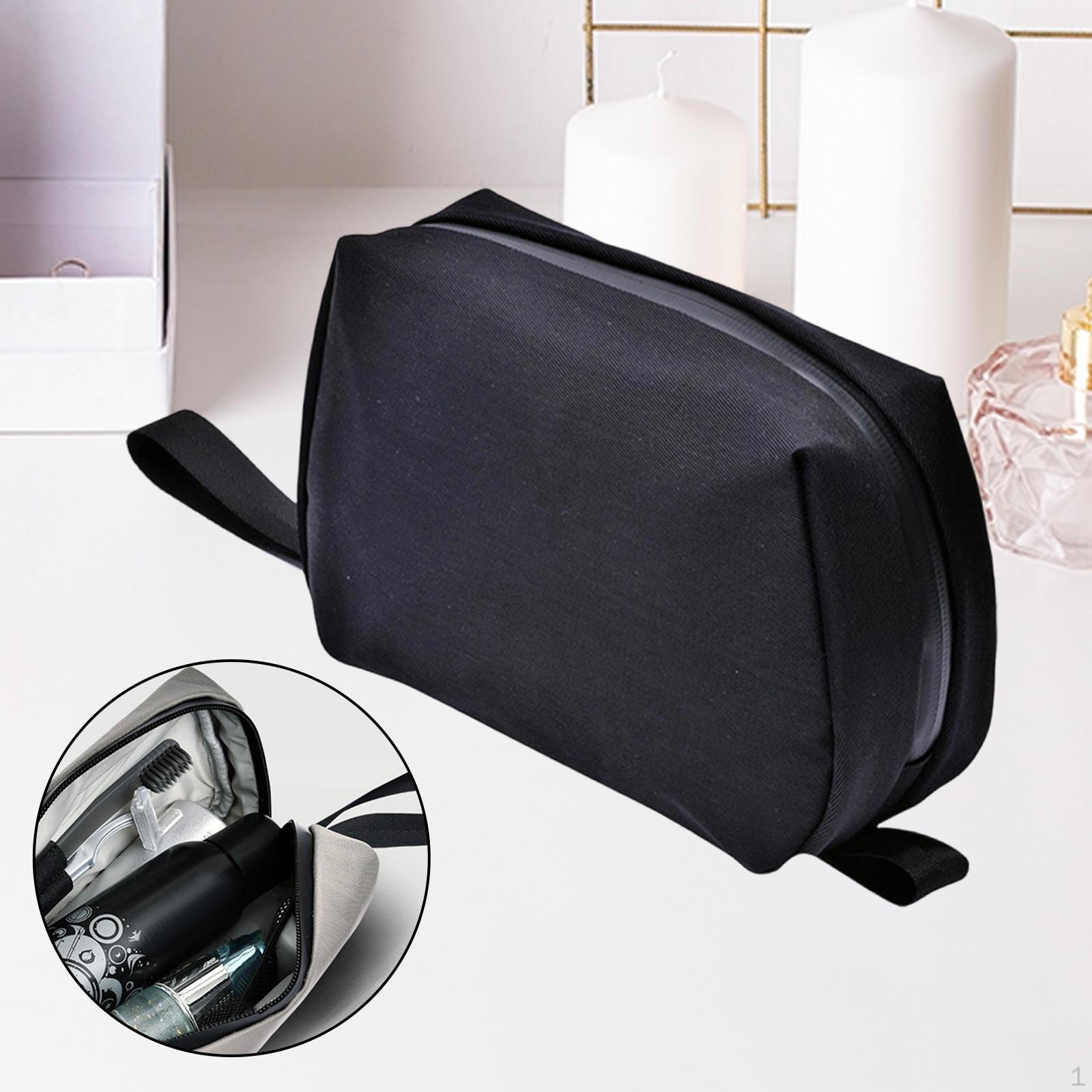 

An Essential Portable Makeup Bag for And Toiletries Organizer. чёрный