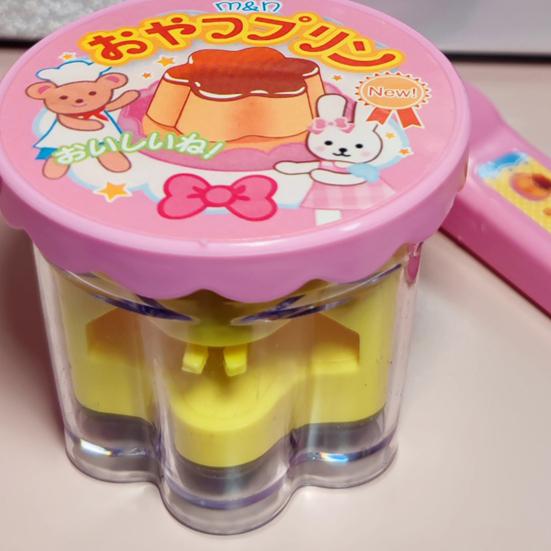 Simuliertes Pudding-Fütterspielzeug mit einziehbarem Löffel Rollenspiel Plüschtier Baby-Puppe Fütterungs-Interaktionsspielzeug Osterkorb-Füller