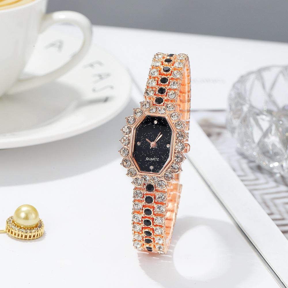 New Style Steel Band Bracelet Simple Casual Jewelry Ladies Watch Personality Oval Diamond Alloy Watch Ladies