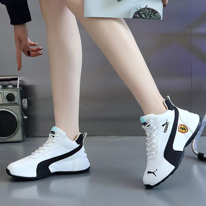 Unisex White Sneakers - Lightweight, Trendy, Versatile, Wear-resistant Casual Running Shoes with Thin Sole.