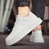 Neue Herbst-Plateau-Sport- und Freizeitschuhe erhöhen die Höhe von kleinen weißen Trendschuhen