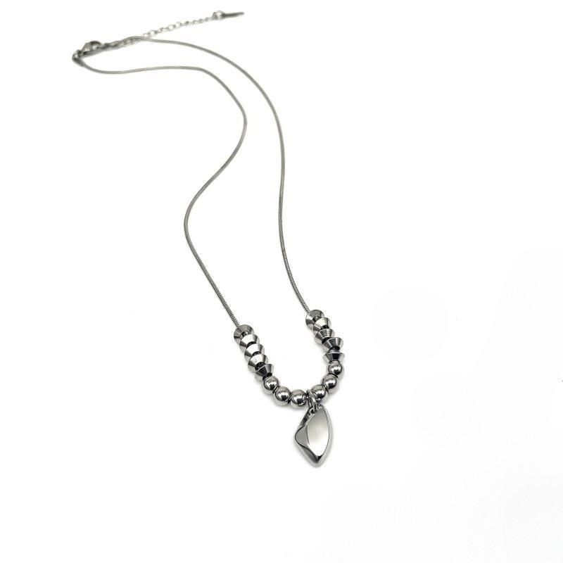 Geometric Metal Chain Necklace With Titanium Pendant For Stylish Everyday Wear