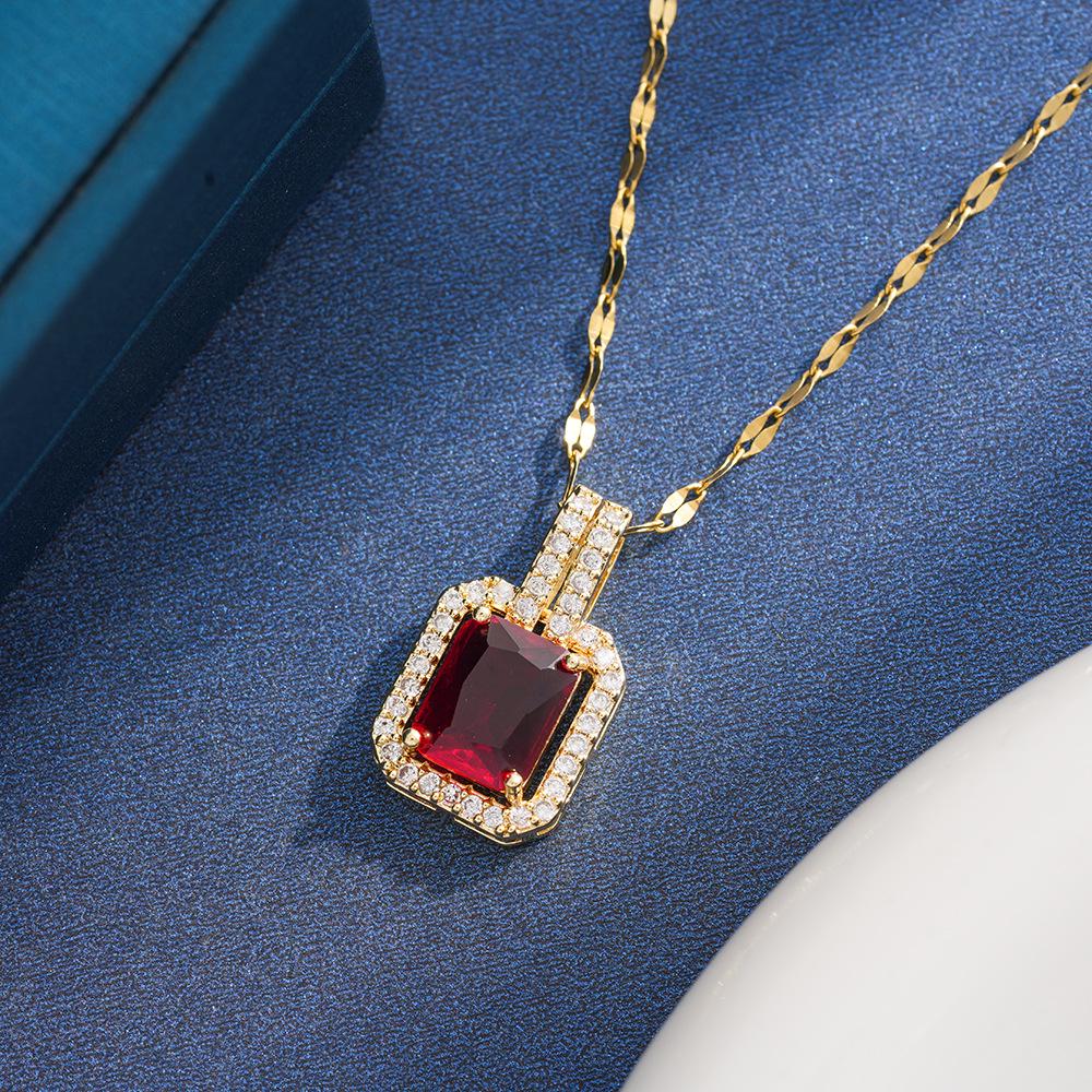 Elegant Multicolor Zirconia Square Diamond Necklace - High-End Fashion Clavicle Chain