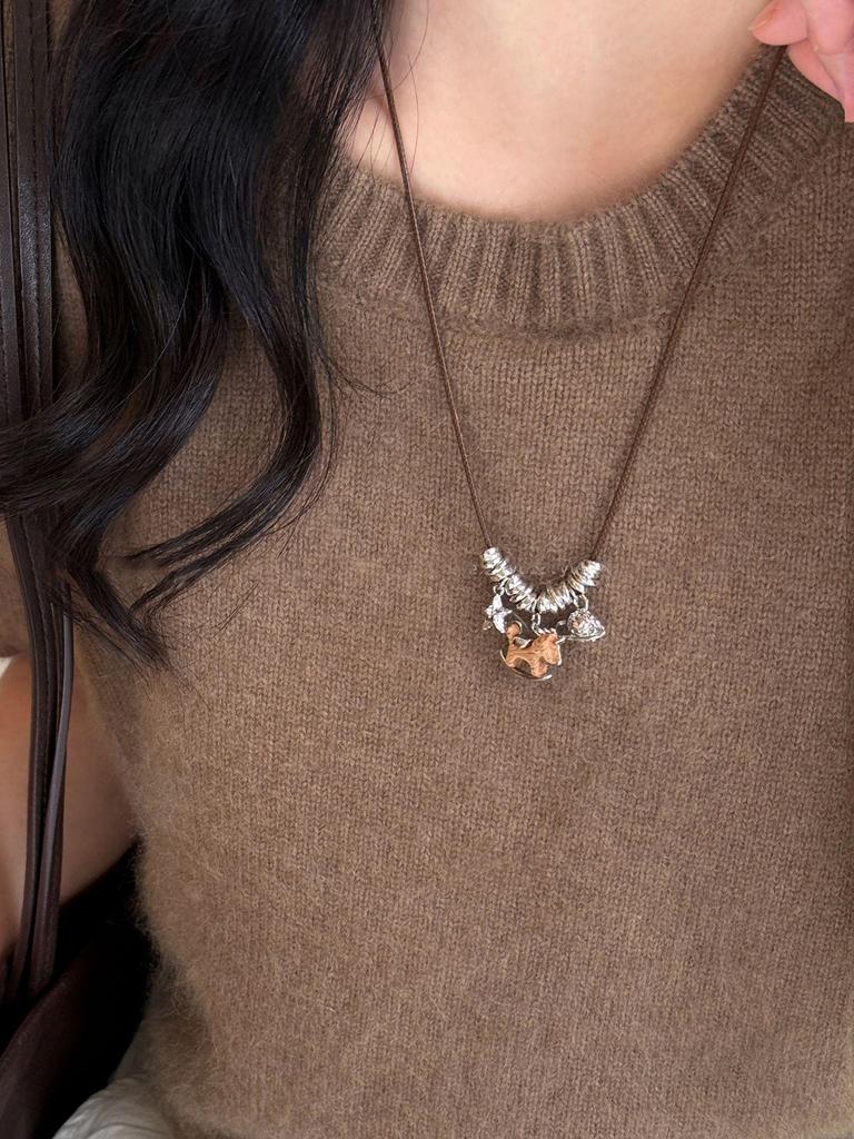 Retro Long Pull-out Pendant Necklace - Versatile Fashion Accessory for Girls