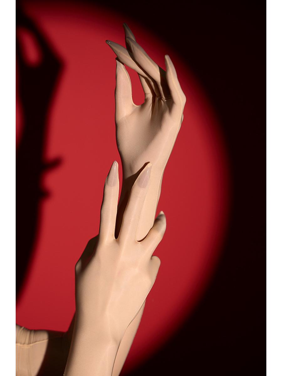 

Маленькая сваха Джейд Пальцы Блестящие Черные Чулки: Элегантные перчатки высокой плотности с раздельными пальцами, сексуальные черные шелковые рукава для женщин. Five-Finger Gloves