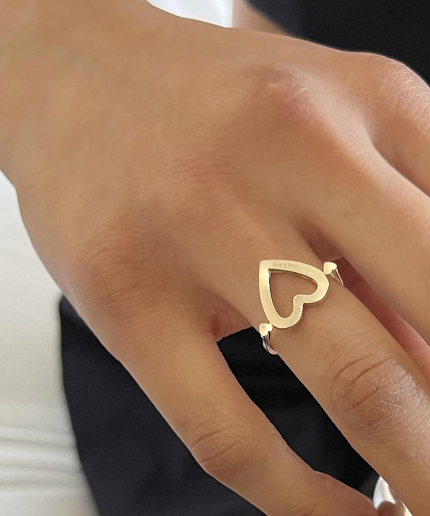 Nuavo Moving Heart Ring