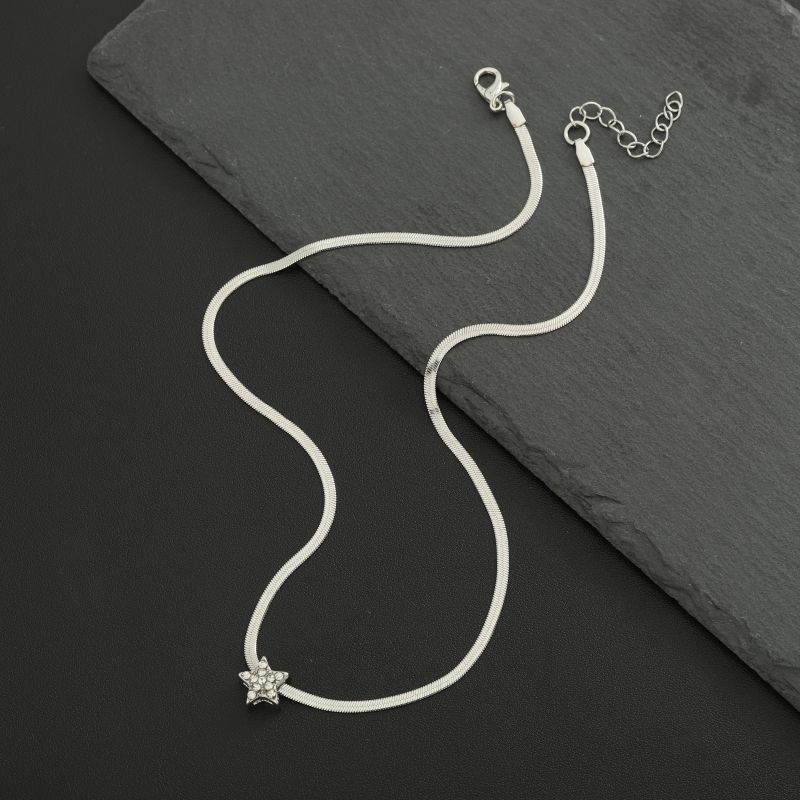 Star Snake Bone Chain for Women, Korean Style, Niche Luxury2024New Summer Collarbone Necklace Accessories