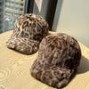 Korean-style leopard print baseball cap for women, warm and versatile for autumn and winter, fashionable and trendy, makes the face look smaller,