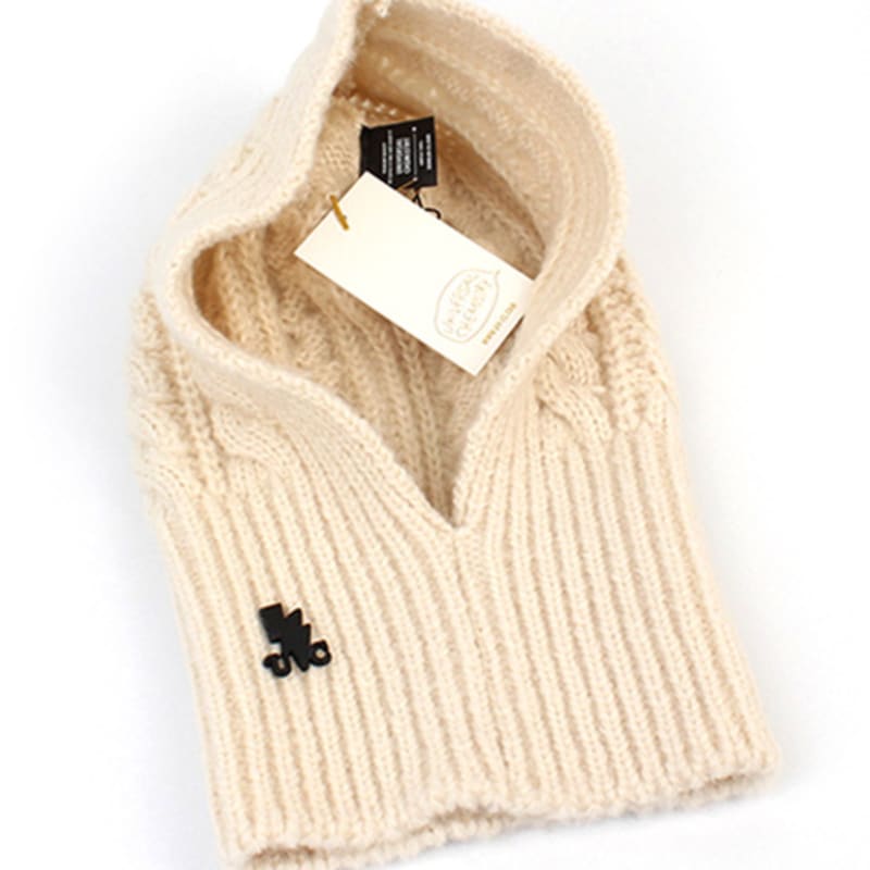 Universal chemistry Twist Knit Ivory Balaclava