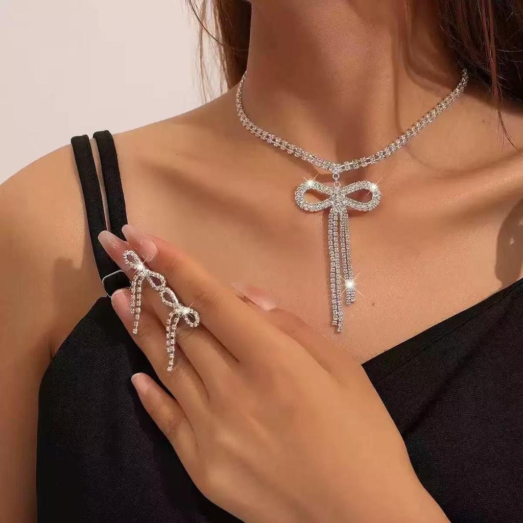 Elegant Cross-continental Bridal Rhinestone Necklace & Earring Set