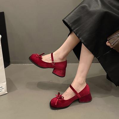 Scarpe Mary Jane retrò a punta quadrata rossa con tacco spesso da donna 2025 primavera nuovo cinturino con fiocco scarpe singole con scollo a V