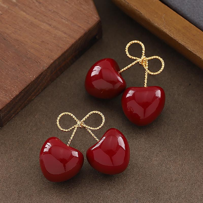 French gentle temperament new festive Ankara red cherry pearl stud earrings versatile personality fashionable earrings красный