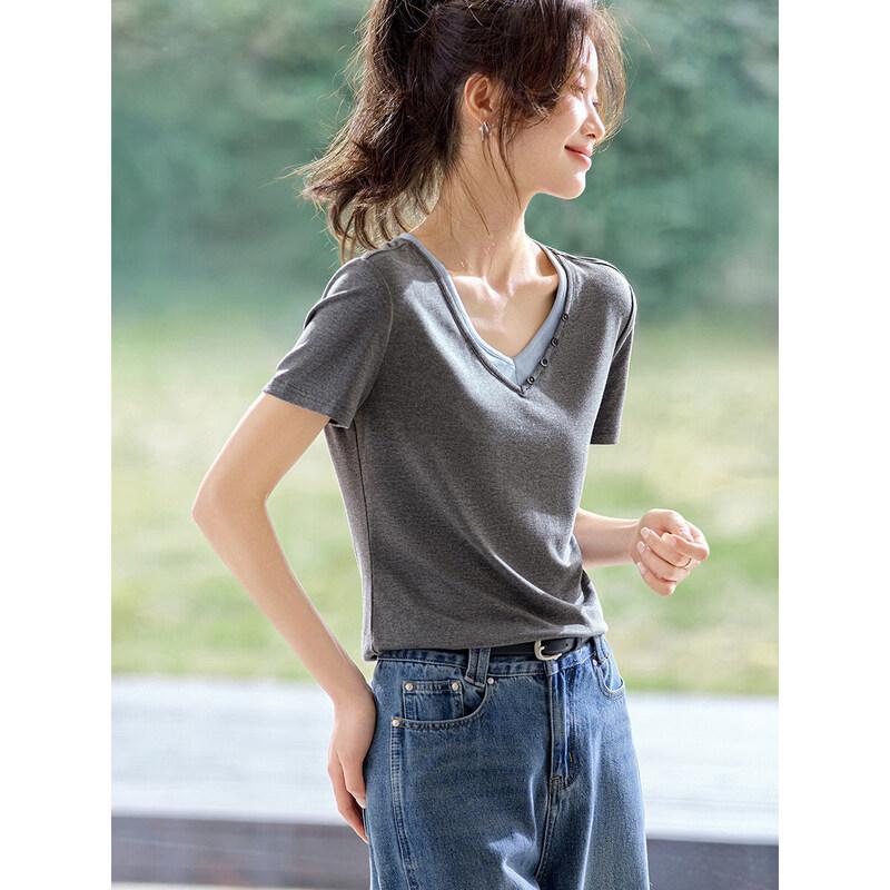Women s Contrast V-Neck Slim Fit Faux Two-Piece T-Shirt S