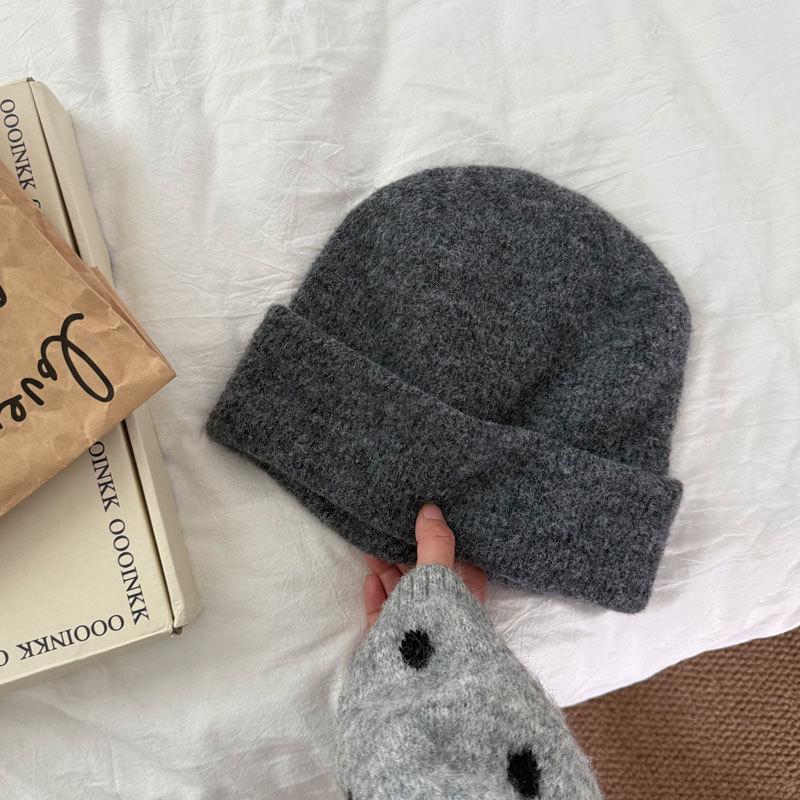 Kamelien Strickmütze: Stilvolle Unifarbe, Warm für den Winter, Perfekt für Pendeln und Reisen