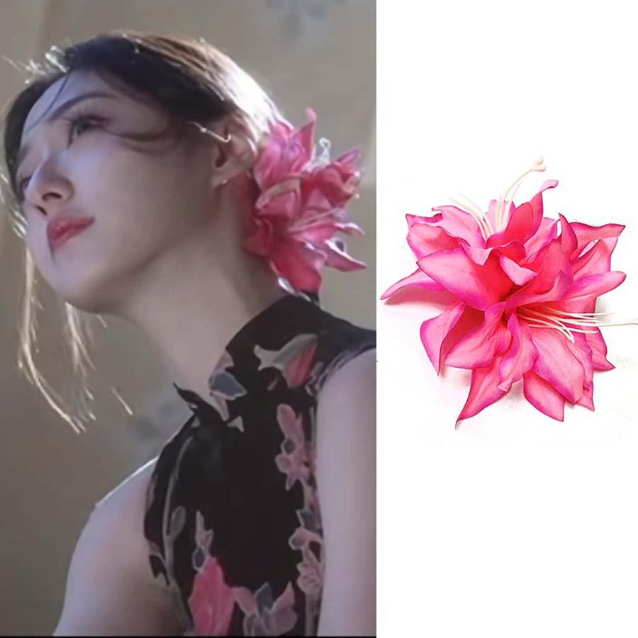 

Oriental Beauty Rose Pink Hair Clip - Qipao Accessory for Women