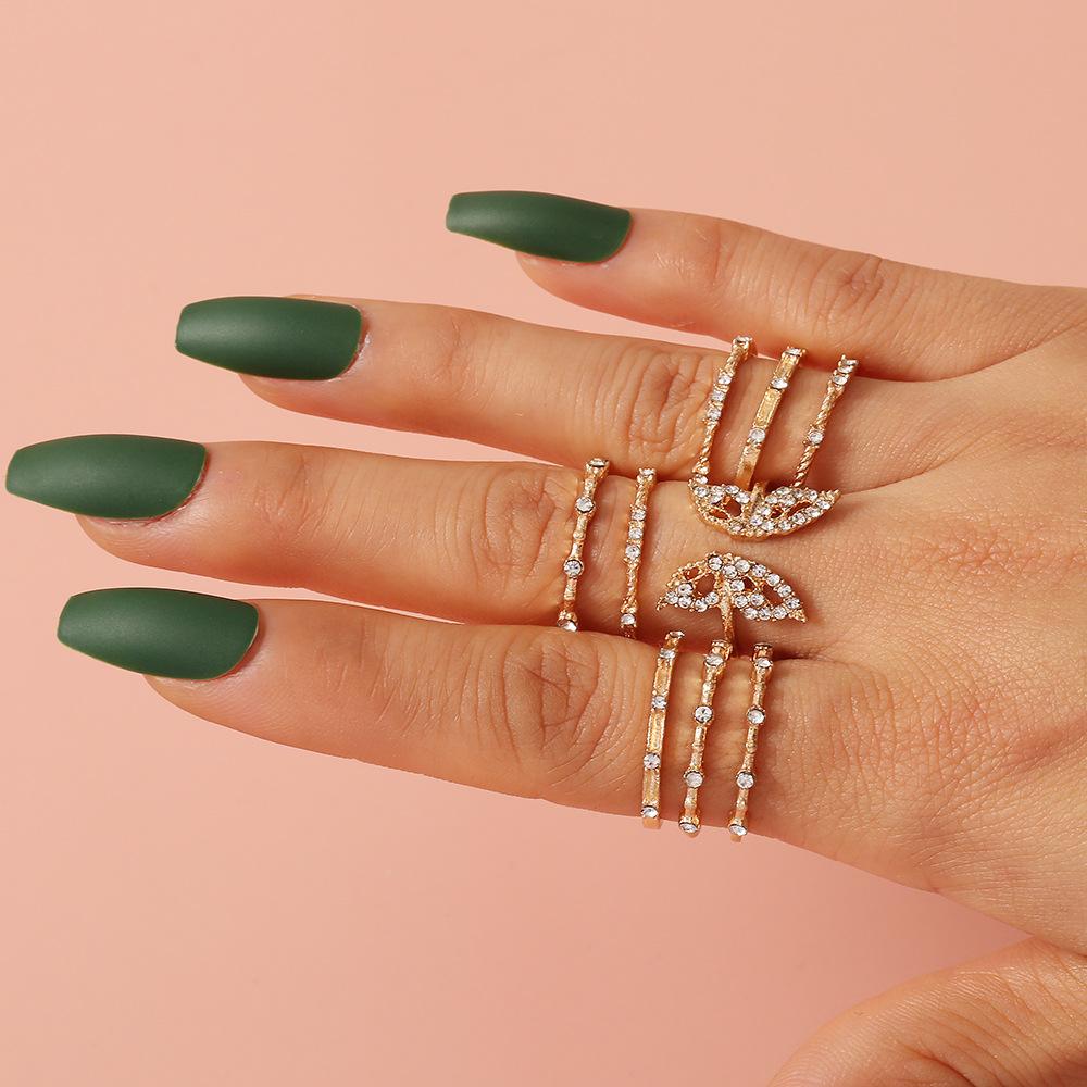 

Retro Simple Hollow Butterfly Full Diamond Wind Geometric 9-Piece Set Niche Personalized Ring