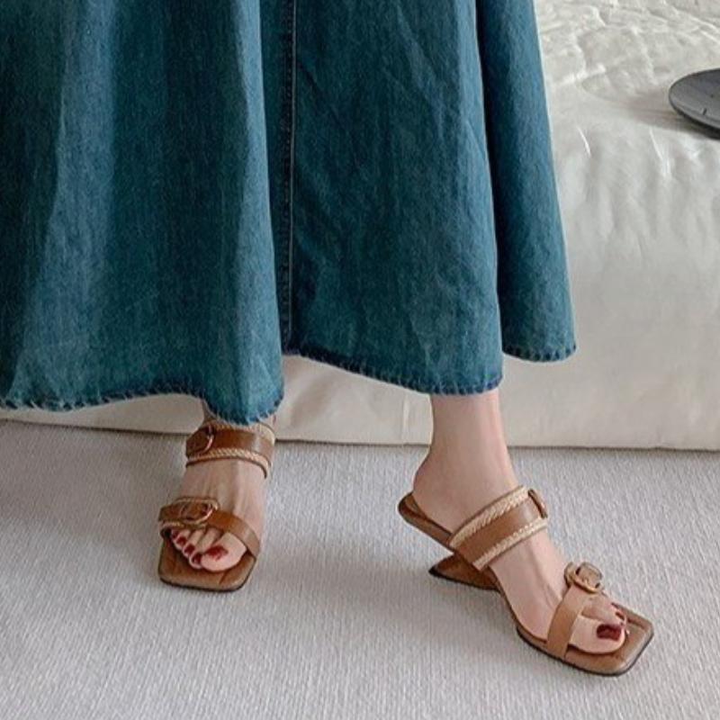 Pantoufles pour femmes Bout carré Talons hauts Sandales Chaussures de soirée 2025 Été Designer Robe Élégantes Chaussures Douces Bout ouvert Tongs Muje