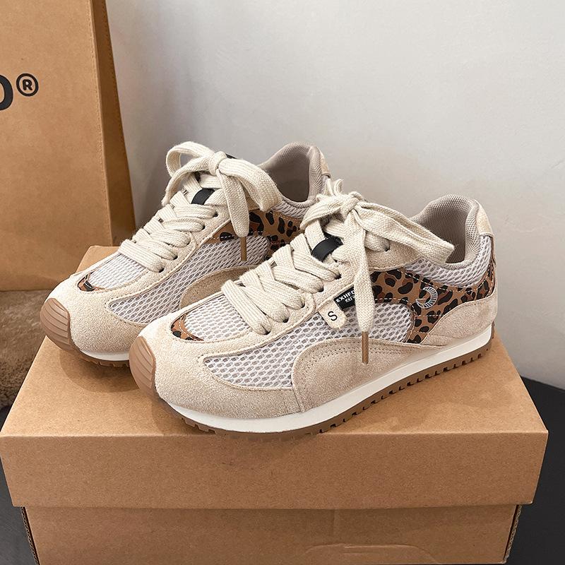 Retro Color Matching Flat-bottomed German Training Shoes for Women's 2025 New Fashionable Versatile Mesh Breathable Forrest Gump Shoes