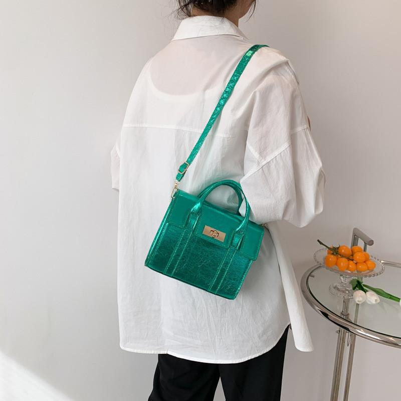 Fashionable Pu Shoulder Bag Stylish Street Trend Box Bag For Women In Elegant Black