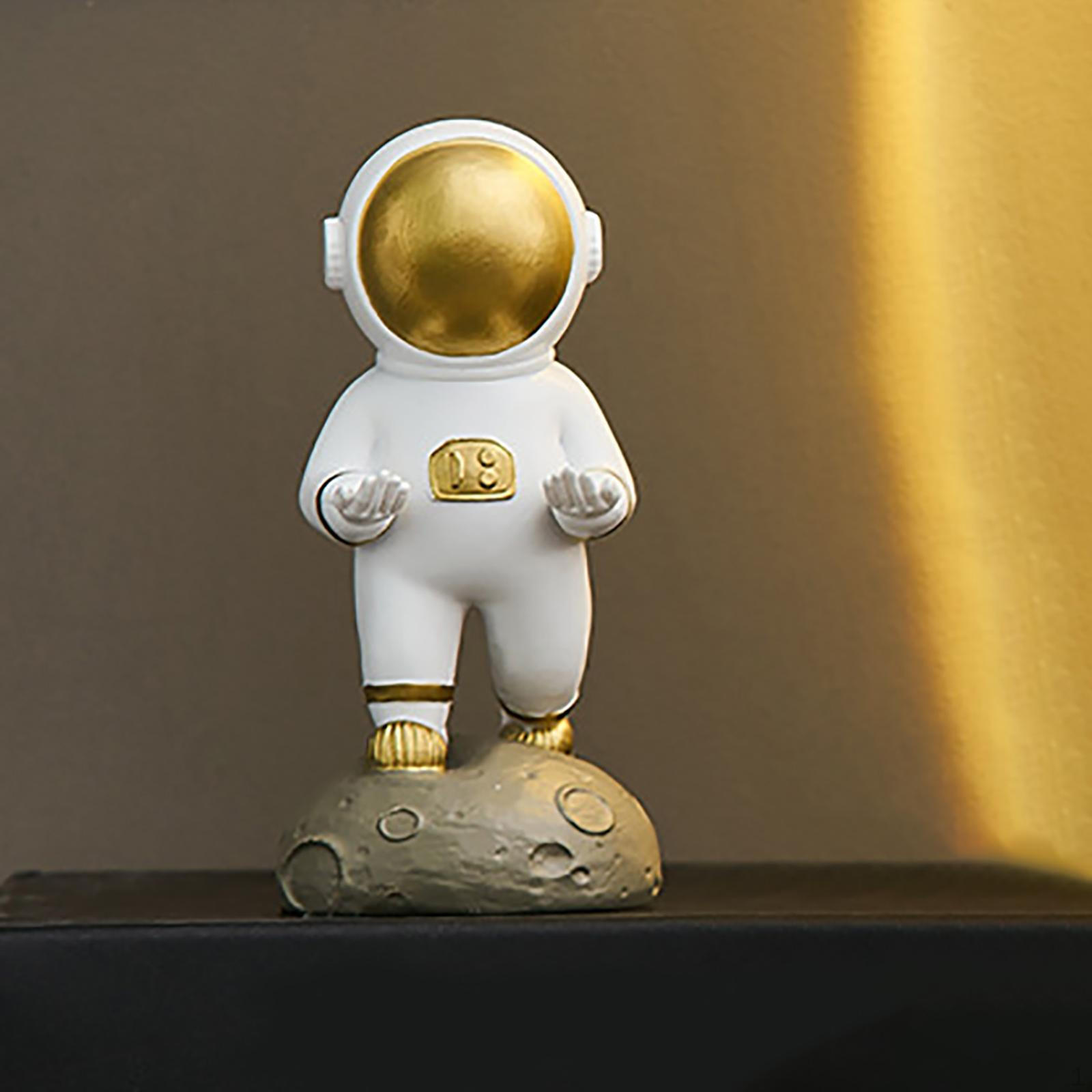 

Astronaut Ornament Modern Cabinet Decorative Home Accessories Gong Fu for Office Desktop F