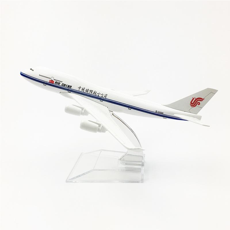 AIR China Airlines B747 16CM Airplane 1:400 Scale Diecast Metal Model Alloy Aircraft Gift With Base Plane Ornament Collectible