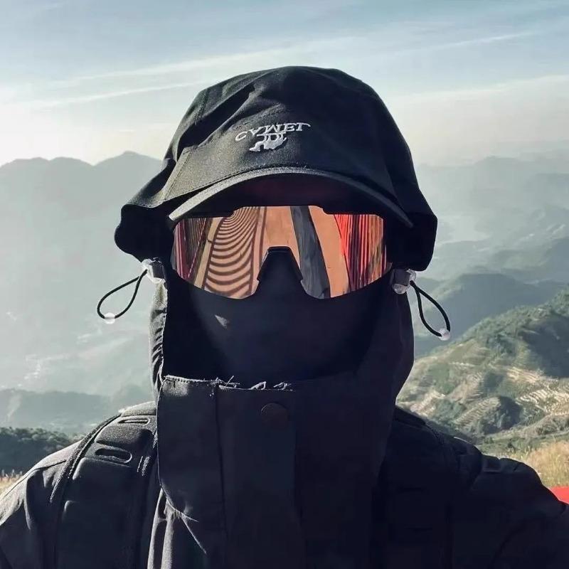 Cyberpunk Style Oversized Windproof Goggles Suitable for Outdoor Sports Such As Skiing, Cycling, and Hiking
