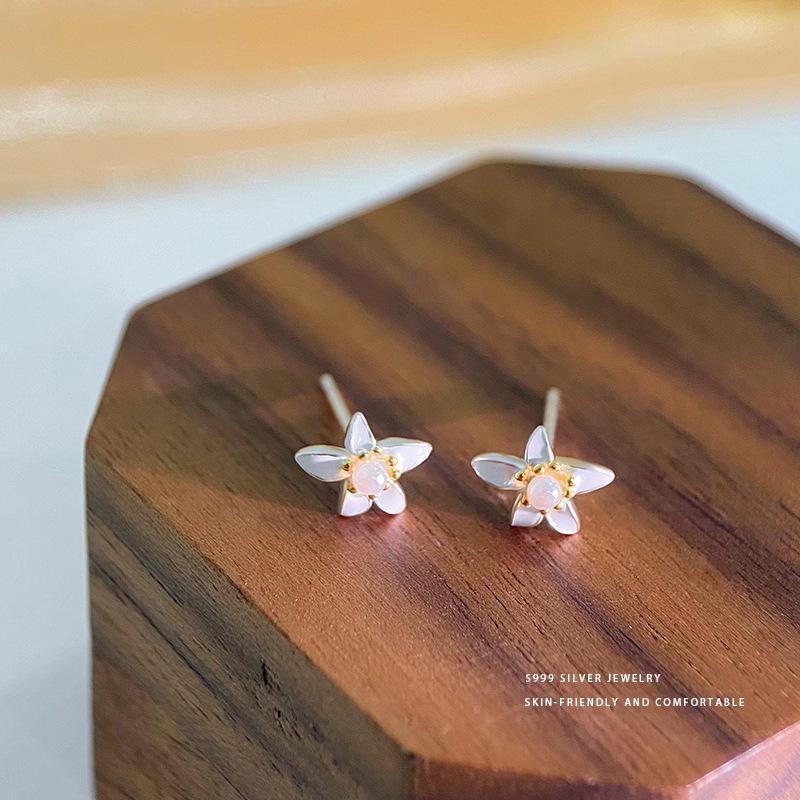 

Изысканные серьги Gardenia женские легкие роскошные серьги-гвоздики с сенсационными отверстиями для ушей