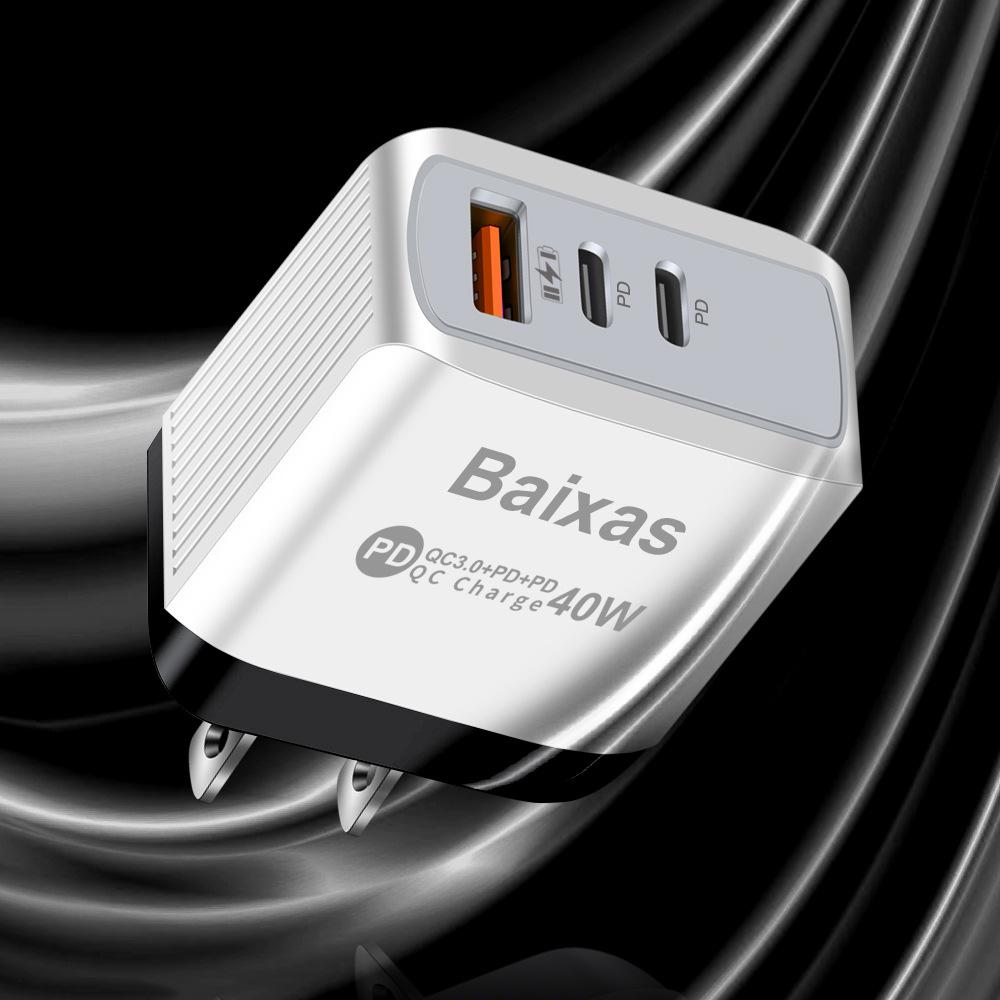 Universal Power Adapter: Compatible with EU, US, UK, AU Standards, featuring 1U + 2PD Charging Ports.