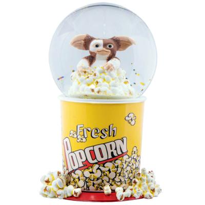 Gremliny Gizmo w Popcornowej Kuli Śnieżnej