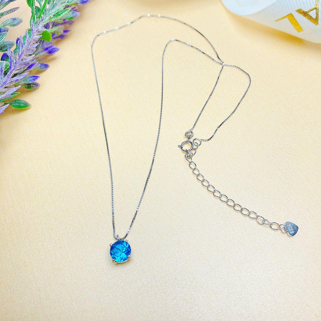 S925 Silver Topaz Four-Prong Pendant Necklace - Versatile Clavicle Chain for Everyday Wear, Perfect for Best Friends or Girlfriends.