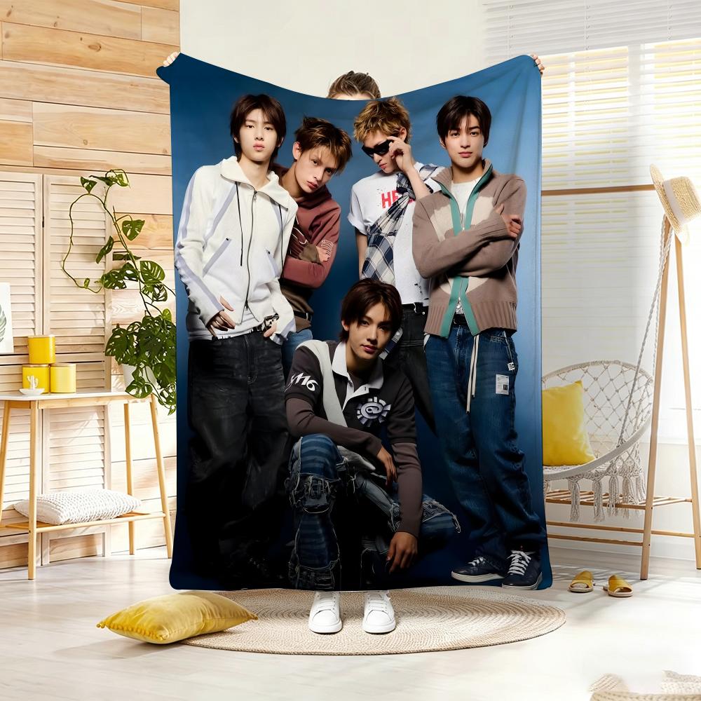Singer C-Cortis-S Throw Lightweight 240G Flannel Blanket Soft Skin-Friendly For Summer Cooling