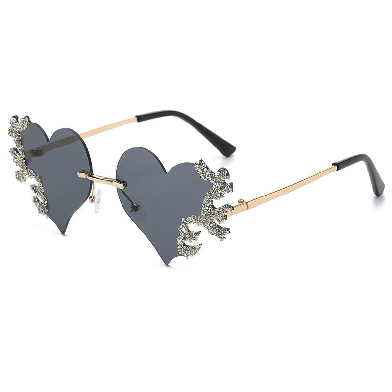 

Heartshaped Eyecatching Sunglasses Uv Protection Various Gradient Colors StyleA