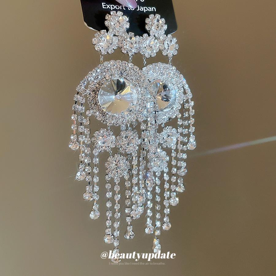 Silver Needle Retro Rhinestone Tassel Earrings: Luxurious, High-End Studs with Exaggerated Personality