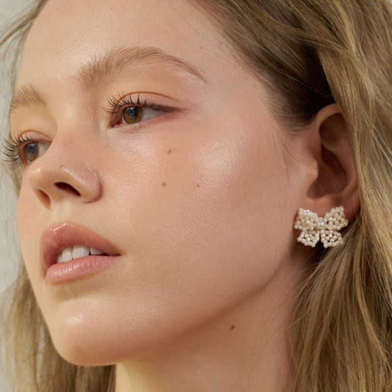 FANTASTIC PLANET Pearl Beads Ribbon Earrings