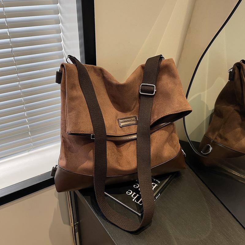 

Осінньо-зимова ретро сумка преміум-класу Жіноча новинка 2024 р. Повсякденний рюкзак великої місткості Сумка на одне плече через плече темно-коричневого кольору