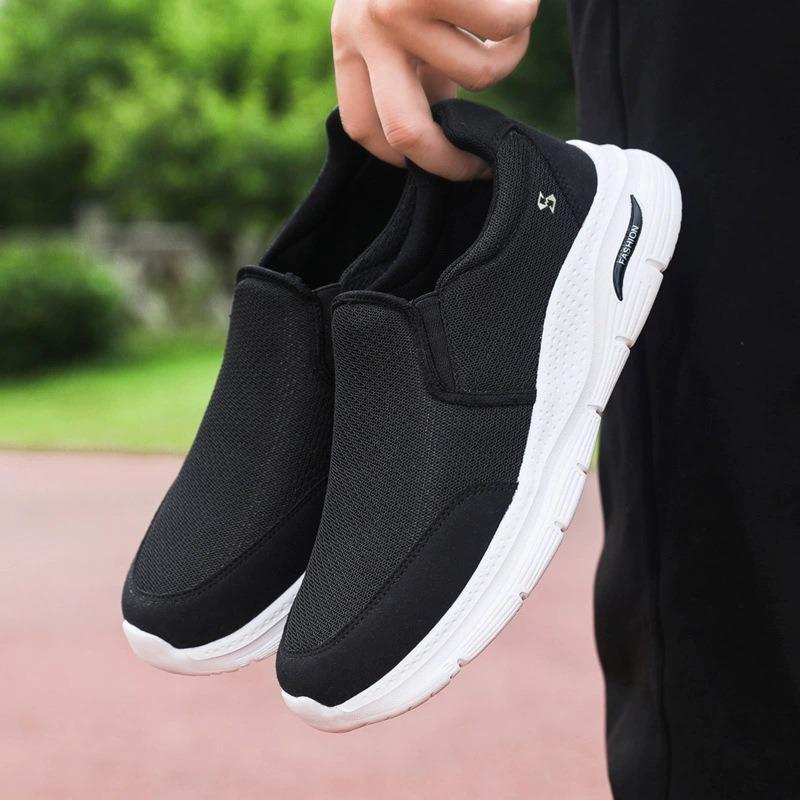 Sneaker Herren Frühling und Sommer neue Laufschuhe dicksohlige bequeme, leichte und atmungsaktive mittlere und alte Wanderschuhe