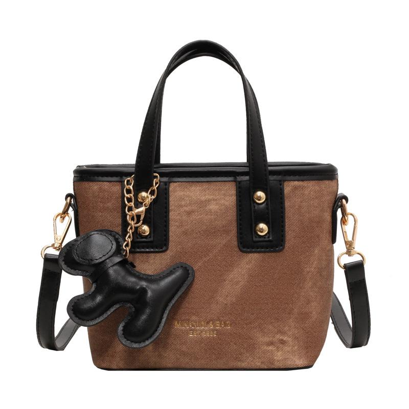 Niche high-end small bag women's new trendy and versatile shoulder messenger bag fashionable portable bucket bag