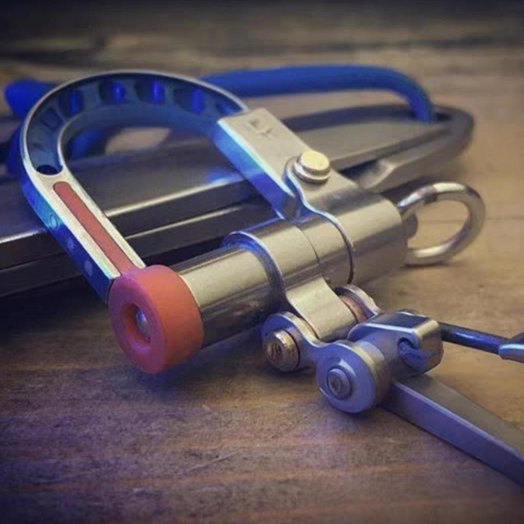 Premium Steel Keychain With Futuristic Cyberpunk Design Steel Key Ring For Everyday Carry And Gift Giving