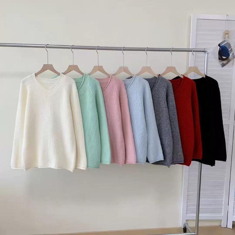 Autumn and winter new V-neck knitted sweater top women's soft waxy solid color versatile good-looking and thin pullover sweater