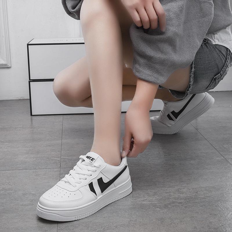 Nové všestranné párové boty pro všechna roční období, trendy bílé boty v korejském stylu, pánské tenisky se silnou podrážkou, stejné ležérní boty pro muže a ženy