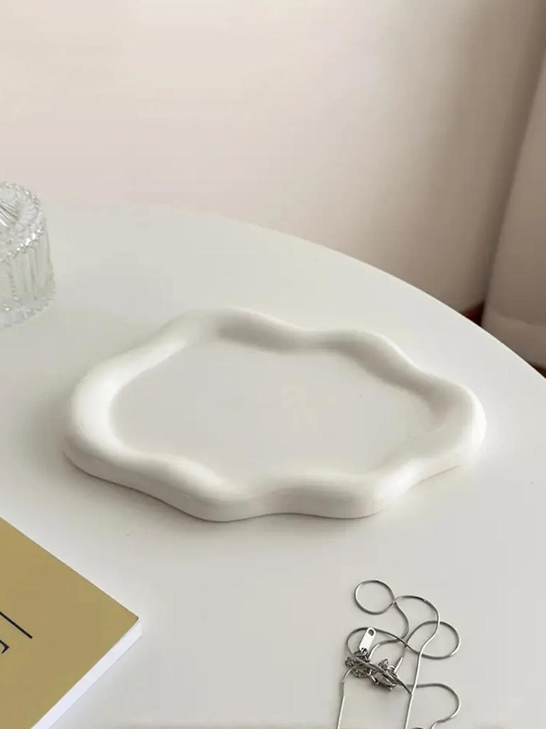 Simple Stylish Cloud Jewelry Storage Tray Jewelry Earrings Display Desktop Ornaments Gifts For Friends Delicate Decorative