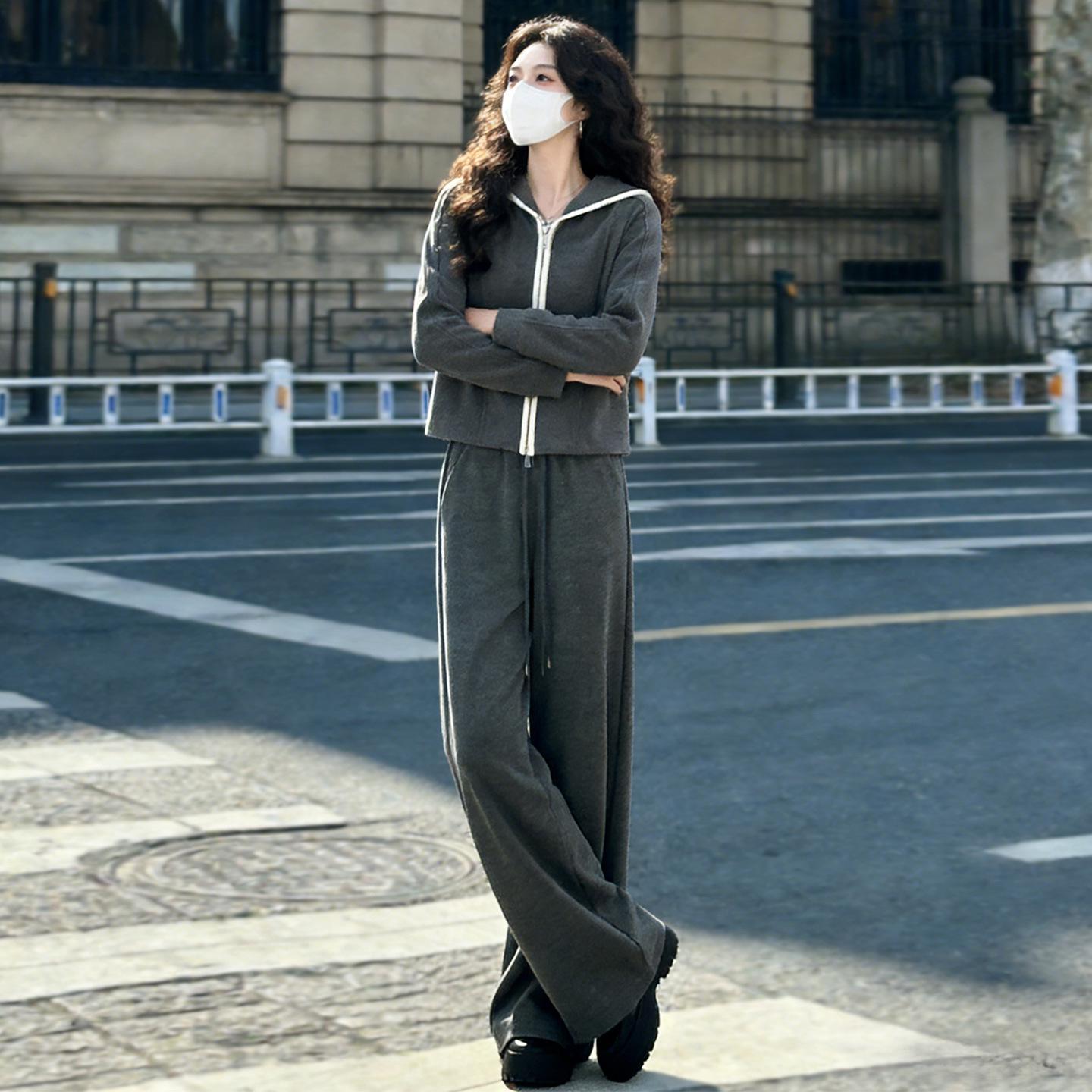 

Korean Casual Sports Suit: Women s Spring Double Zipper Jacket & Wide Leg Pants Set XXL