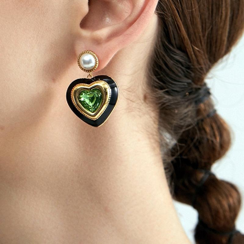 Classic Middle Women Girls Enamel Flower Earrings Ear Clip Vintage Elegant Lady High-end Party Banquet Accessories Jewelry